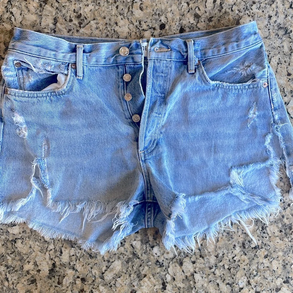AGolde Los Angeles “Parker” Cut Off Denim Shorts Womens Size 29 - Picture 1 of 9
